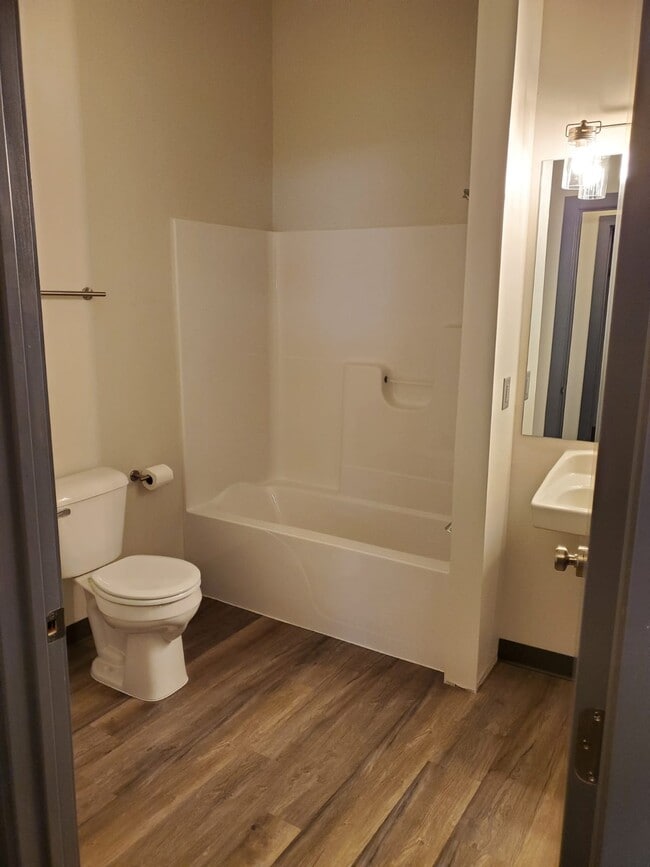 Building Photo - 618 Saint Joseph St