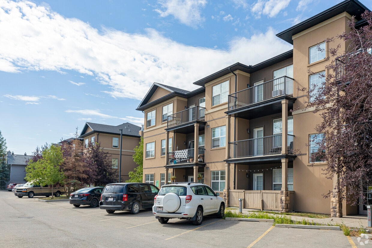 Building Photo - Victoria Gardens