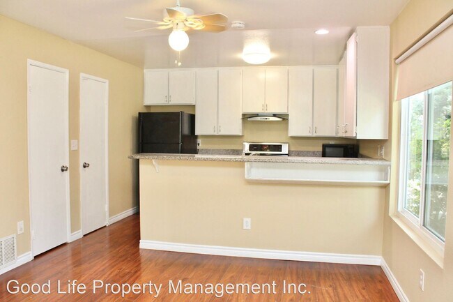 Building Photo - 2 br, 1 bath House - 7931 Camino Kiosco