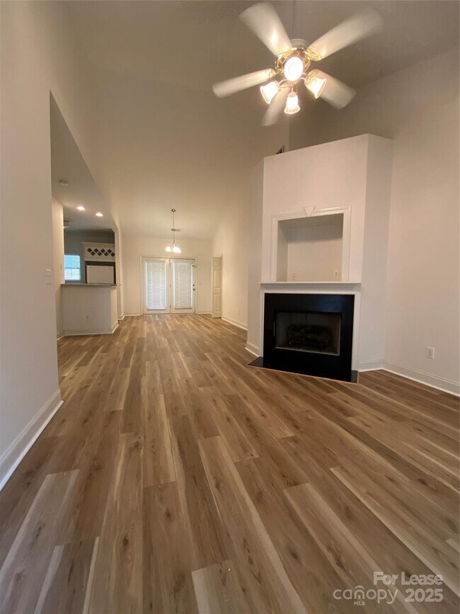 Foto del edificio - 532 Knighton Hill Rd