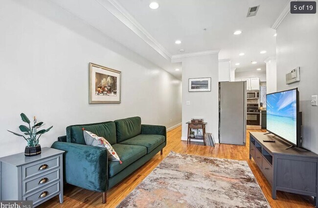 Foto del edificio - 1827 1st St NW