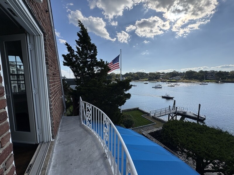 Photo - 700 Steamboat Road - 2W