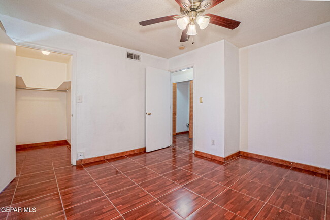 Foto del edificio - 3607 Waterspring Way