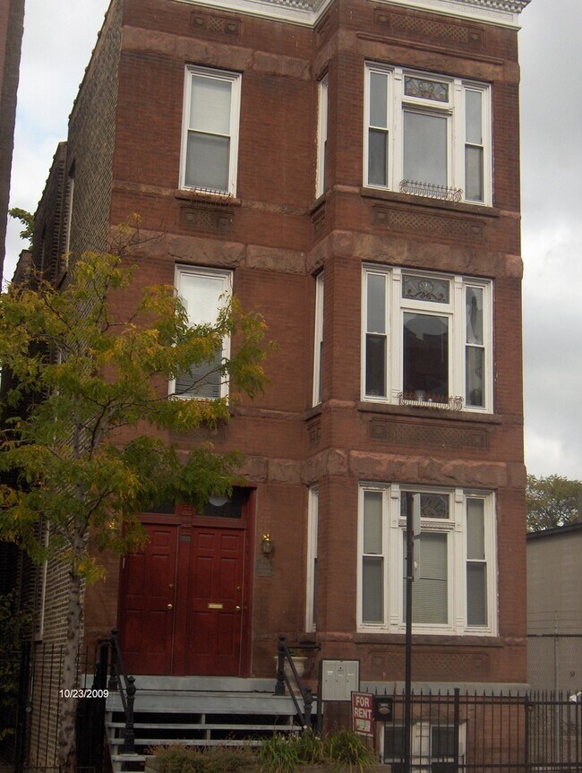 Building Photo - 1808 W Armitage Ave