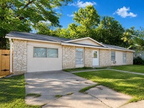 Building Photo - 6204 Dove Springs Cir