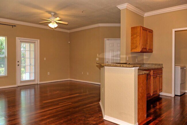 Building Photo - Lovely 1 bedroom 1 bath at Fountains at Me...