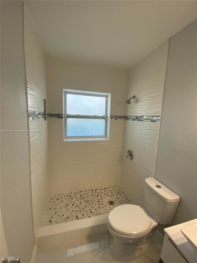 Primary Photo - 3 br, 2 bath House - 280 NE 43rd Ct
