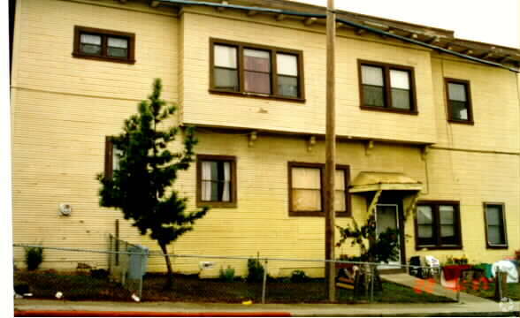 Building Photo - 337 Louisiana St
