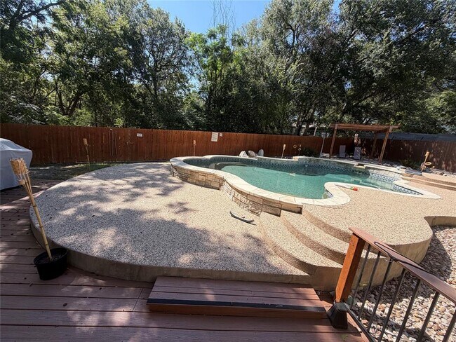 Building Photo - 12011 Dove Haven Dr
