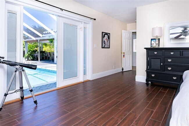 Foto del edificio - 1529 Bayview Dr