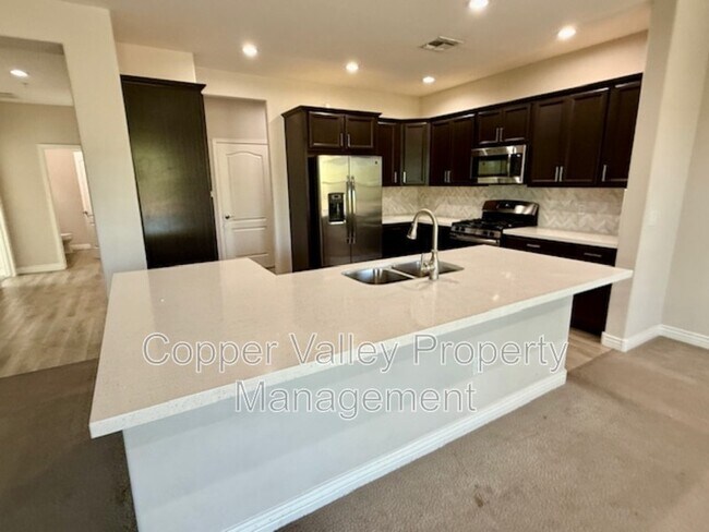 Foto del edificio - 2425 W Bronco Butte Trl