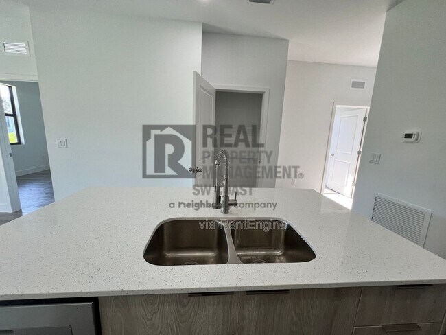 Foto del edificio - 1263 Hillcrest St E