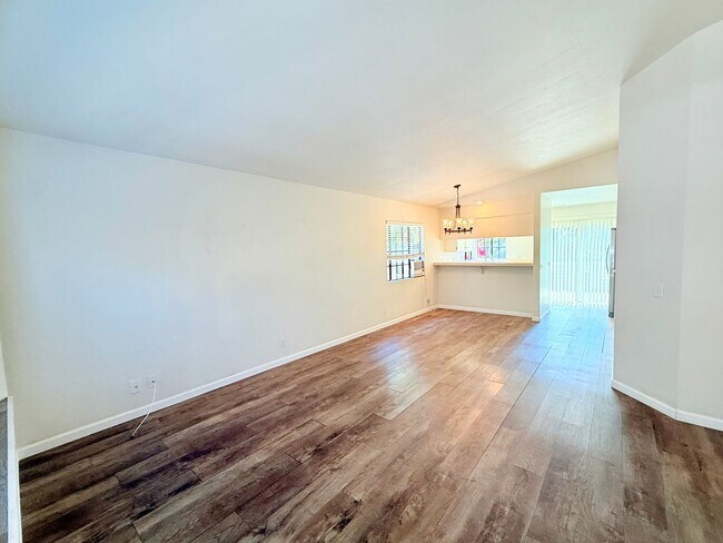 Foto del edificio - 4005 Via Diego