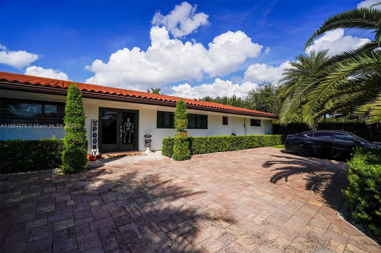 Foto principal - 4501 SW 133rd Ave