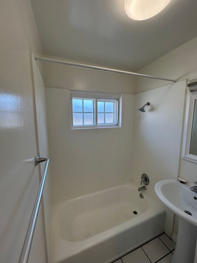 Foto del edificio - Bankers Hill One Bedroom