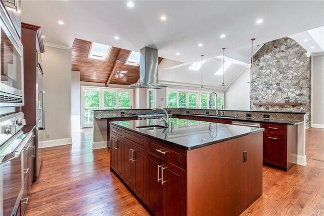 Building Photo - 145 Habersham Waters Ct