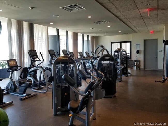 Building Photo - 5300 Paseo Blvd