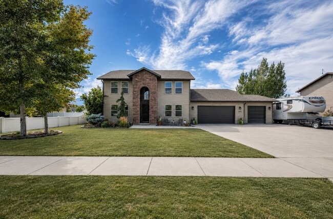 Building Photo - 3205 S 1500 W