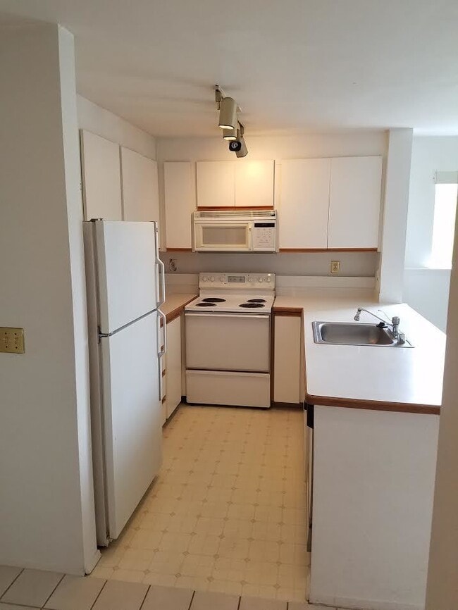 Building Photo - 2250 NW 58th St