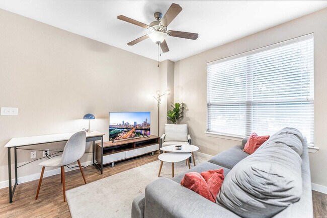 Foto del edificio - 501 E Oltorf St