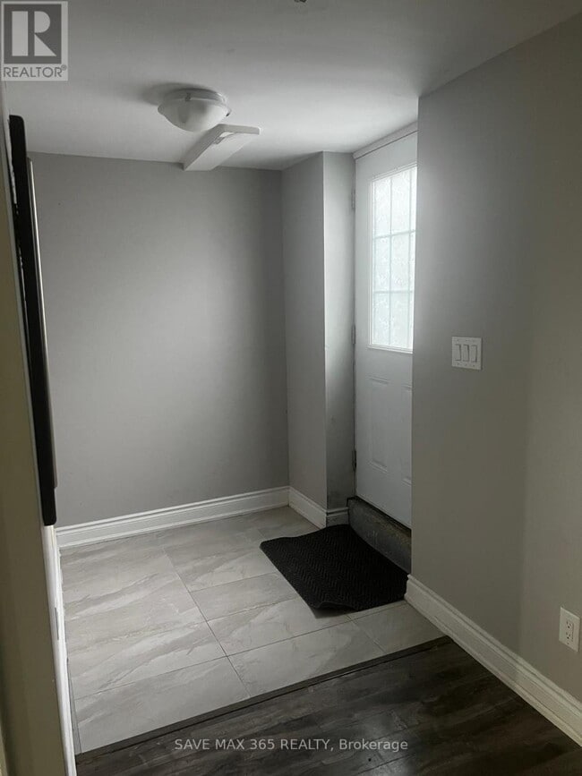 Building Photo - 3048 Workman Dr