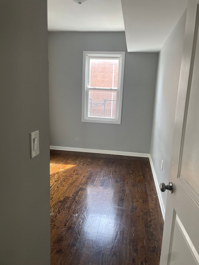 Building Photo - 270 New York Ave