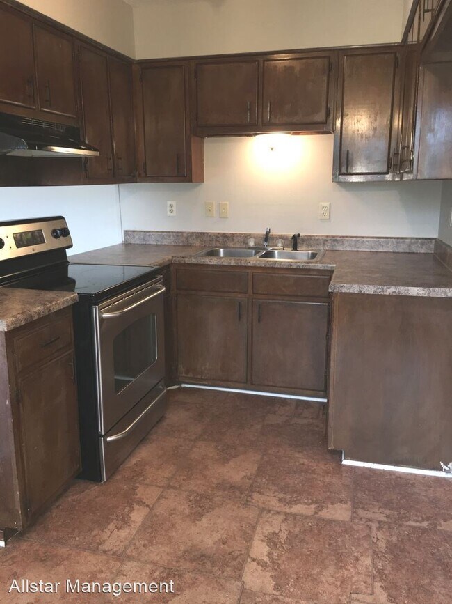Building Photo - 3 br, 1.5 bath House - 2950 Valleybrook