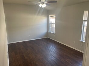 Building Photo - 9011 Serena Ln