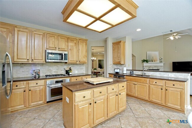Foto del edificio - 2012 Wood Glen Dr