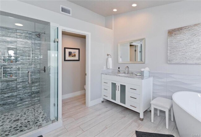 Foto del edificio - 172 Torrey Pine Drive, Palm Desert, CA 922...