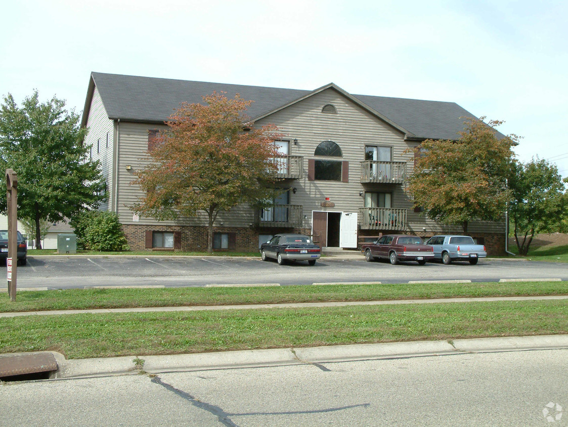 Primary Photo - Greenbrier Apartments