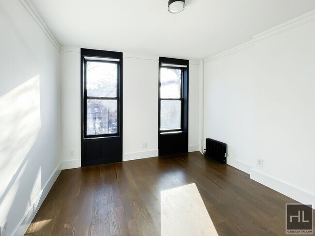 Building Photo - TRUE 2BR + PRIVATE PATIO ?? | LOTS OF LIGHT