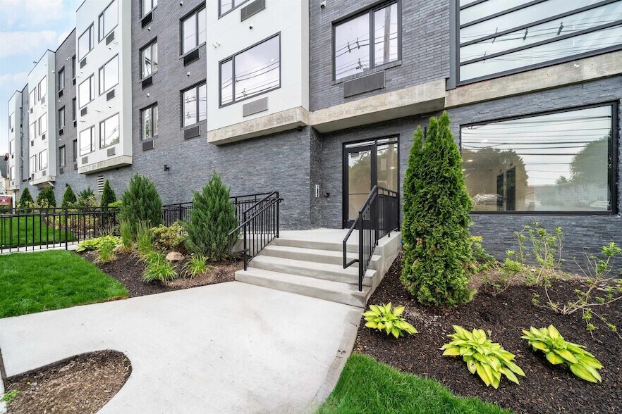 Foto principal - 3309 Liberty Ave