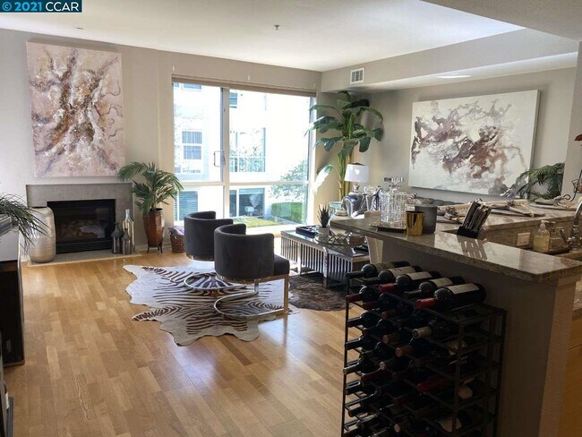 Foto del edificio - 1655 N California Blvd