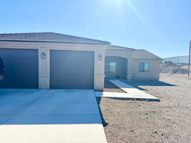 Foto del edificio - This home has EVERYTHING and is ready for you!