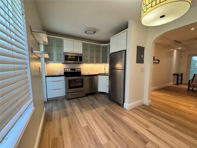 Foto del edificio - 645 Lenox Ave.