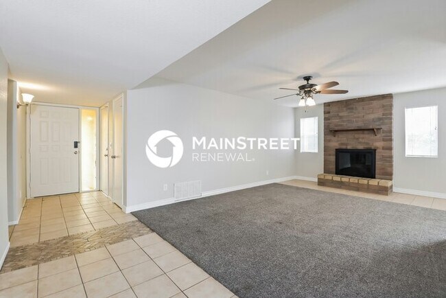 Foto del edificio - 4 Bedroom Pet-Friendly Home in Tucson, AZ with Main Street Renewal