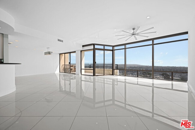 Foto del edificio - 4267 Marina City Dr