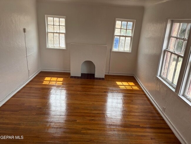 Building Photo - 3230 Savannah Ave