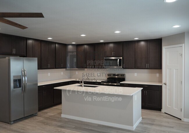 Foto del edificio - 4041 Barela Ln