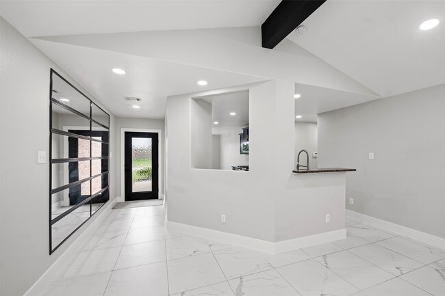 Foto del edificio - 9811 Texas Cut Ln