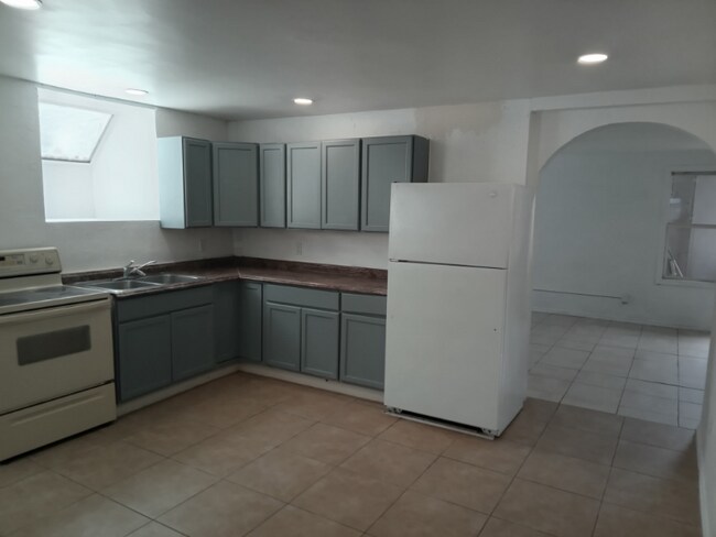 Foto del edificio - 325 1st Ave