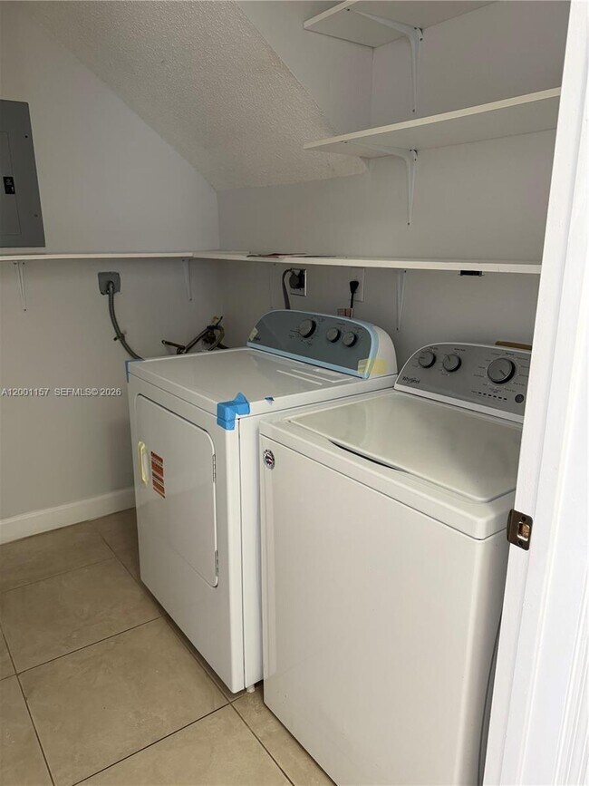 Foto del edificio - 14827 Balgowan Rd