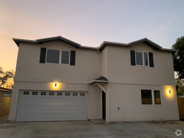 Building Photo - 6913 Vinevale Ave