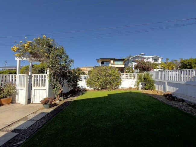 Foto del edificio - 731 Beryl St