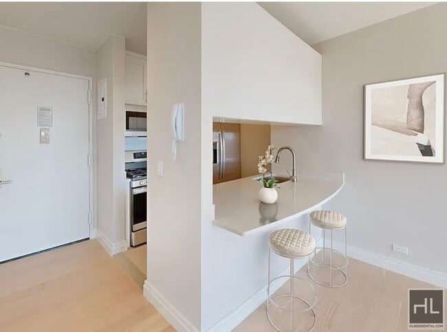 Foto del edificio - E 81st St