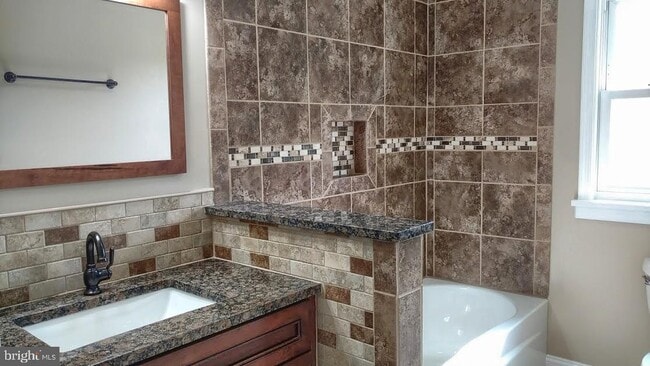 Foto del edificio - 114 Woods Dr