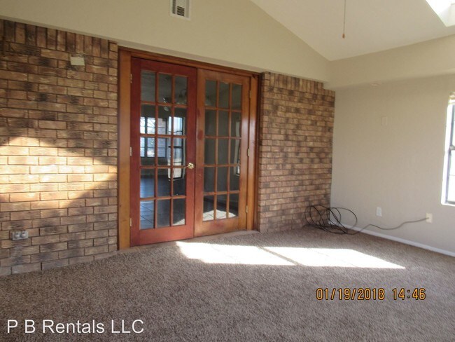 Foto del edificio - 3 br, 1.5 bath House - 621 SE 38th Street