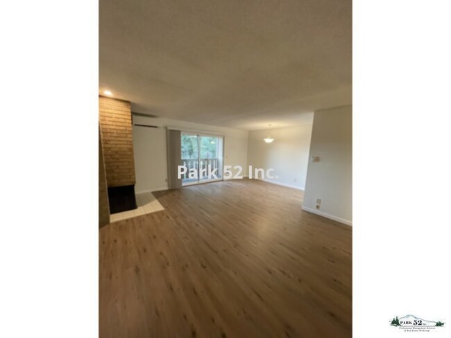 Foto del edificio - 1020 Panorama Dr