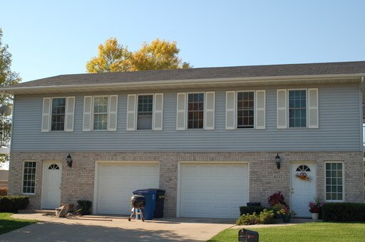 Foto del edificio - 607-609 Nicolet Ave.